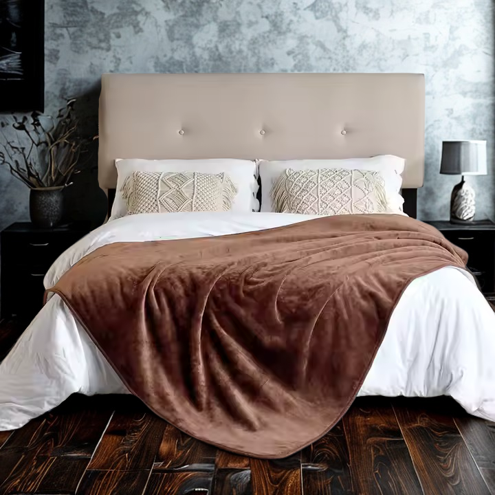 The Clay Drape – Ultra-Soft Velvet Throw